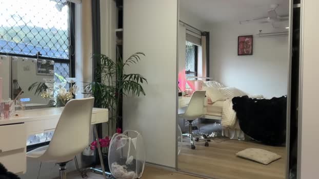 luvlivvyy Chaturbate Female 19-08-2025