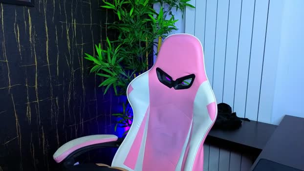 alyseruss Chaturbate Female 21-08-2025