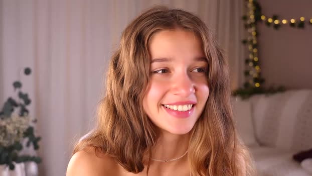 little_poetry Chaturbate Female 22-08-2025