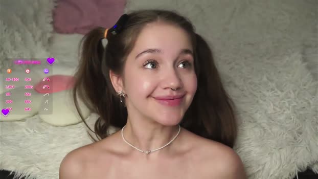 AmiLewis StripChat Female 26-08-2025