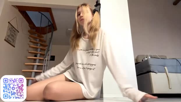 FruityXo StripChat Female 27-08-2025