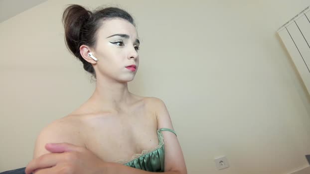 ehotlovea Chaturbate Female 11-09-2025