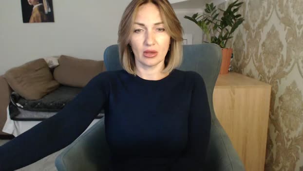 mallinia Chaturbate Female 24-09-2025