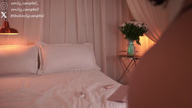 emiilycampbell Chaturbate Female 08-10-2025