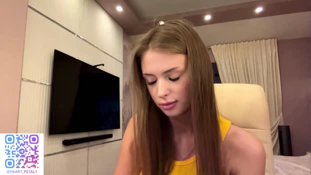 heart_petal Chaturbate Female 27-10-2025