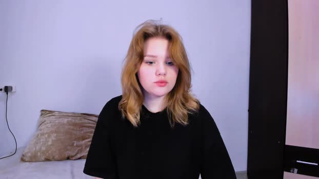 mina27372 Chaturbate Female 27-10-2025