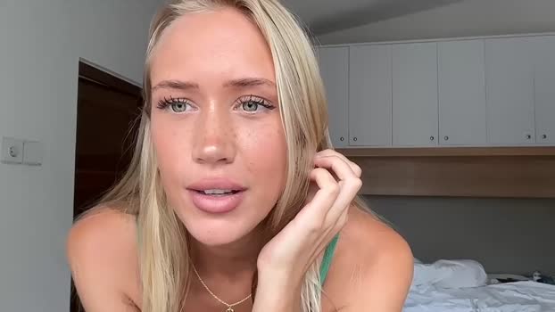 livslifee Chaturbate Female 02-12-2025