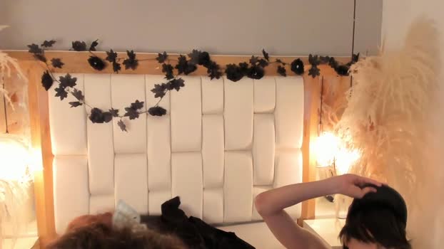 daphne_and_roger Chaturbate Couple 12-12-2025