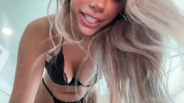 juliaabrooks Chaturbate Female 19-12-2025