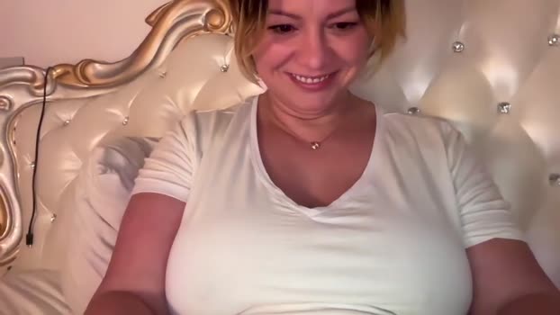 kiradivine Chaturbate Female 23-12-2025