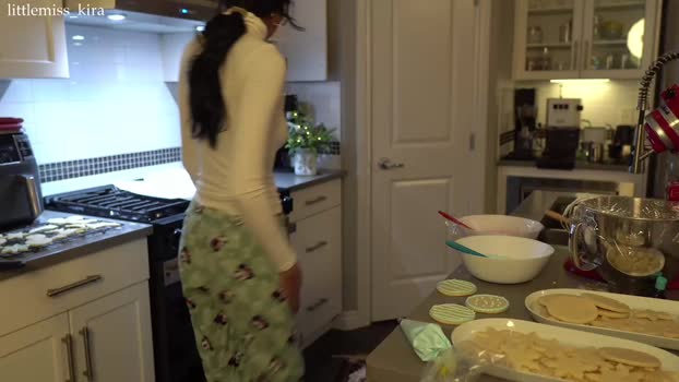 littlemiss_kira Chaturbate Female 24-12-2025