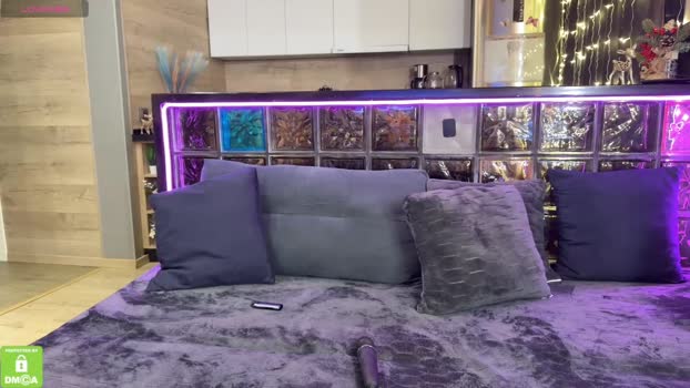 love_me_miss Chaturbate Couple 24-12-2025