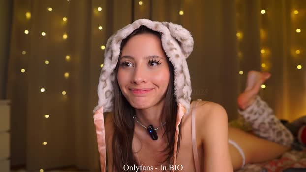 falinecrosthwaite Chaturbate Female 31-12-2025