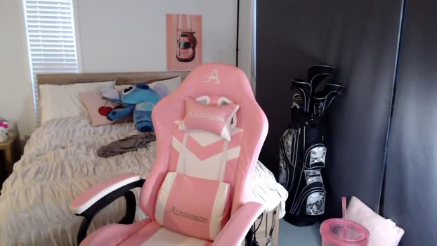 novakitty4 Chaturbate Female 31-12-2025