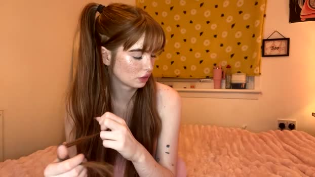 cheekykatx Chaturbate Female 31-12-2025