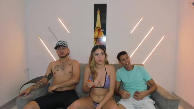 nympho_nathy_sophi Chaturbate Couple 22-01-2026