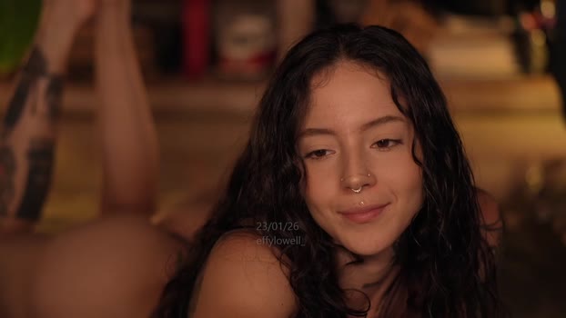 effylowell_ Chaturbate Female 24-01-2026