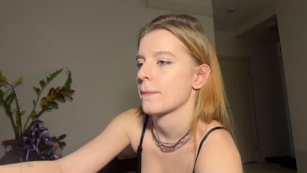 nura_foxx Chaturbate Female 08-02-2026