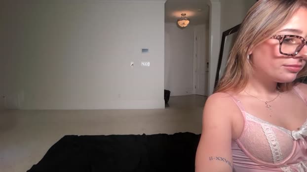 lunarose17 Chaturbate Female 26-02-2026