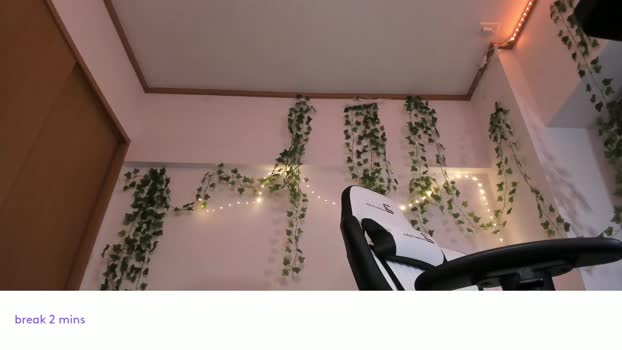 vivian_qwerty Chaturbate Female 27-02-2026