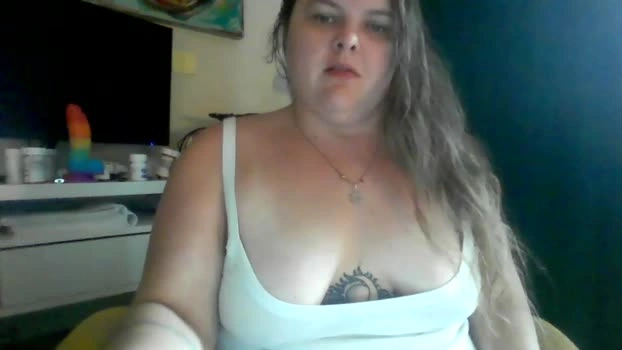crystalizzzee 18-06-2026 prettyface kissing love sexy Recording
