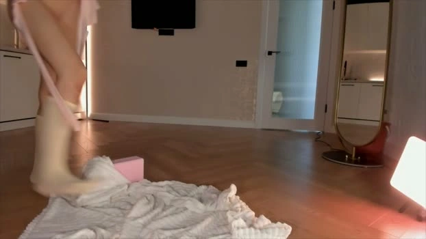 ella_lee15 25-07-2026 skinny striptease lickpussy lush Recording