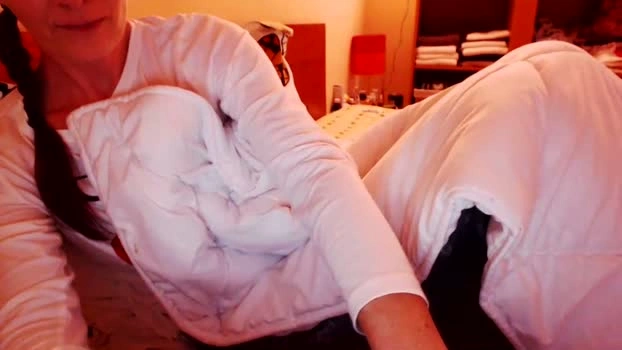 andrasweetie 26-07-2026 spanking strip striptease Pretty Recording