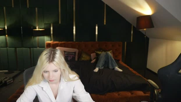 anabel2054 28-07-2026 suckshow legs wet ass Recording