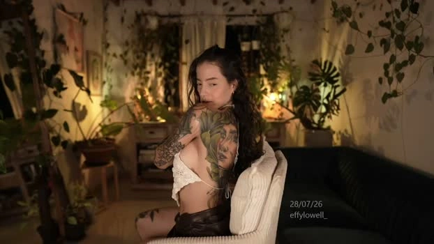 effylowell_ 29-07-2026 naughty striptease Naked tits Recording