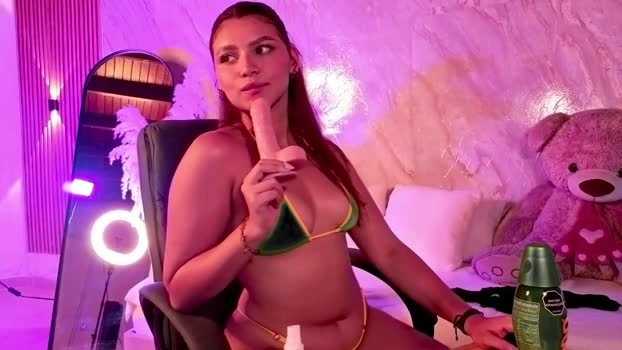bella_m_ 16-08-2026 lick yummy fuckme Cam Recording
