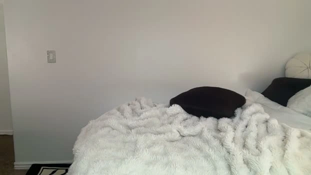 lyleeeee 17-08-2026 fingering sex oral naked Recording