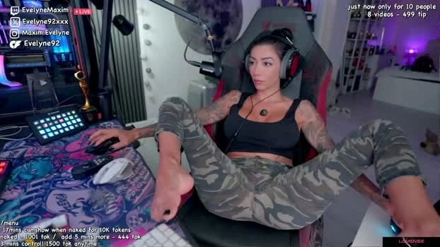 evelyne92 30-08-2026 lickpussy sexygirl tits Naked Recording
