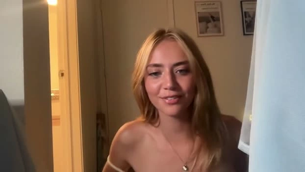 honeyyy95 10-09-2026 big bigboobs kissing pussy Recording
