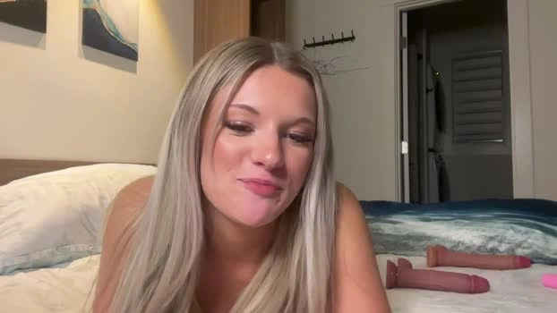 bree_ummers 19-09-2026 naked play big analtoy Recording